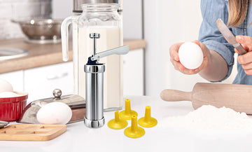 25-Piece: DIY Biscuit Cookie Churros Press Maker and Decoration Gun Kit